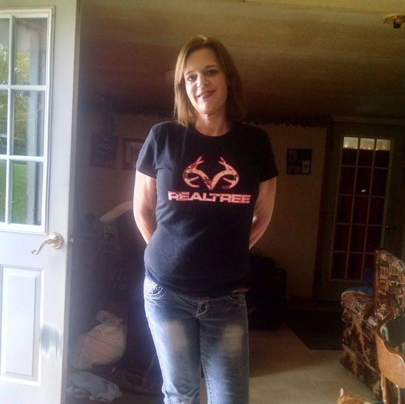 Meet your Posher, Jessica - Picture 3 of 8